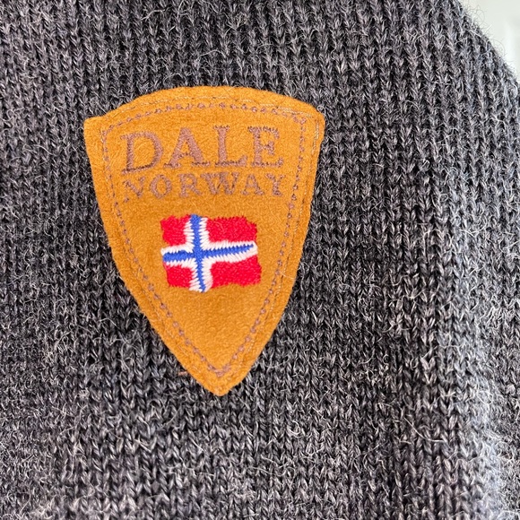*Designer* Dale Norway Sweater - Picture 2 of 3